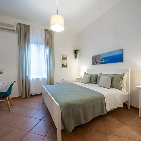 Apartament E Dintorni - Valentino *